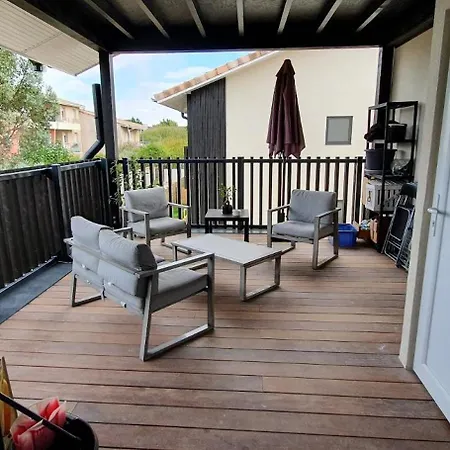 Clos Des Violettes ホームステイ *